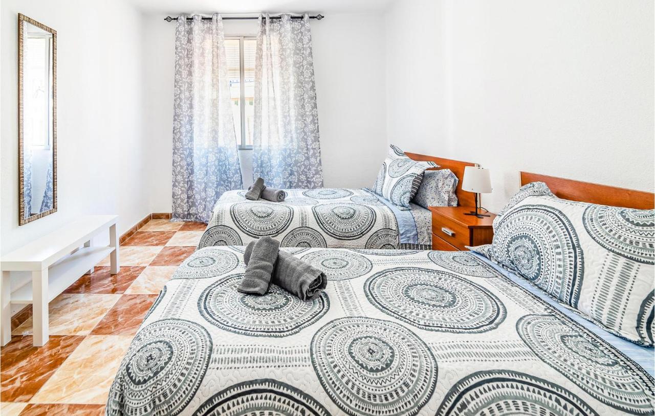 Beautiful Apartment In Cordoba With Kitchenette Esterno foto