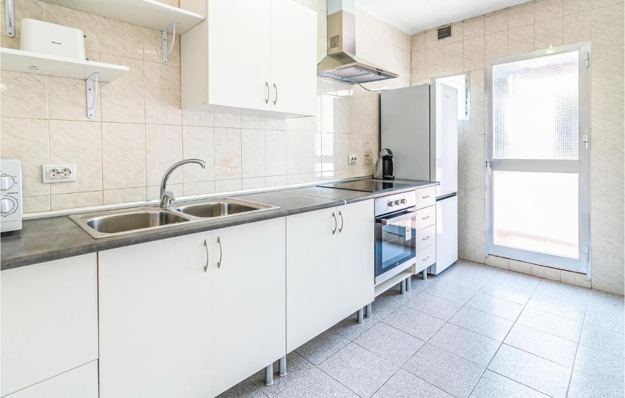 Beautiful Apartment In Cordoba With Kitchenette Esterno foto